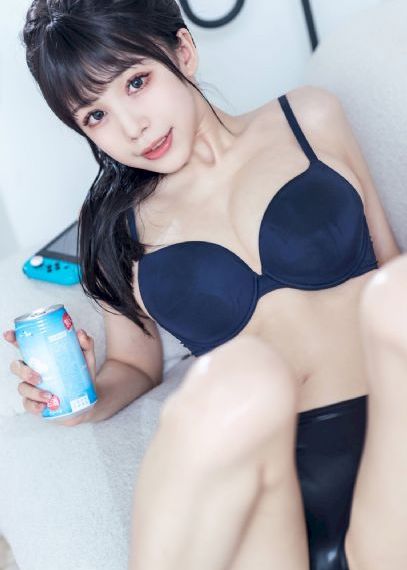 年轻的岳中文字幕_HD在线观看