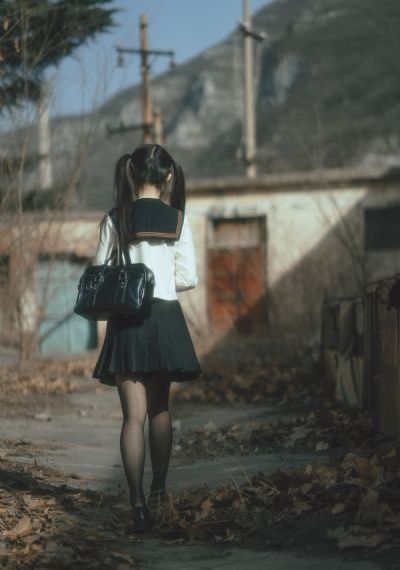 火热的邻居在线观看_1080P完整版观看