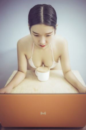 年级的老师4免费_1080P动漫在线观看