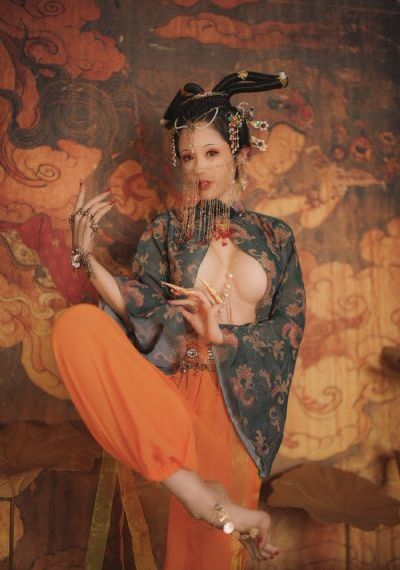 年轻女教师韩国_国产剧免费在线播放