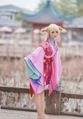 四人混战夏晴子vs沈娜娜_BD英语神马在线观看